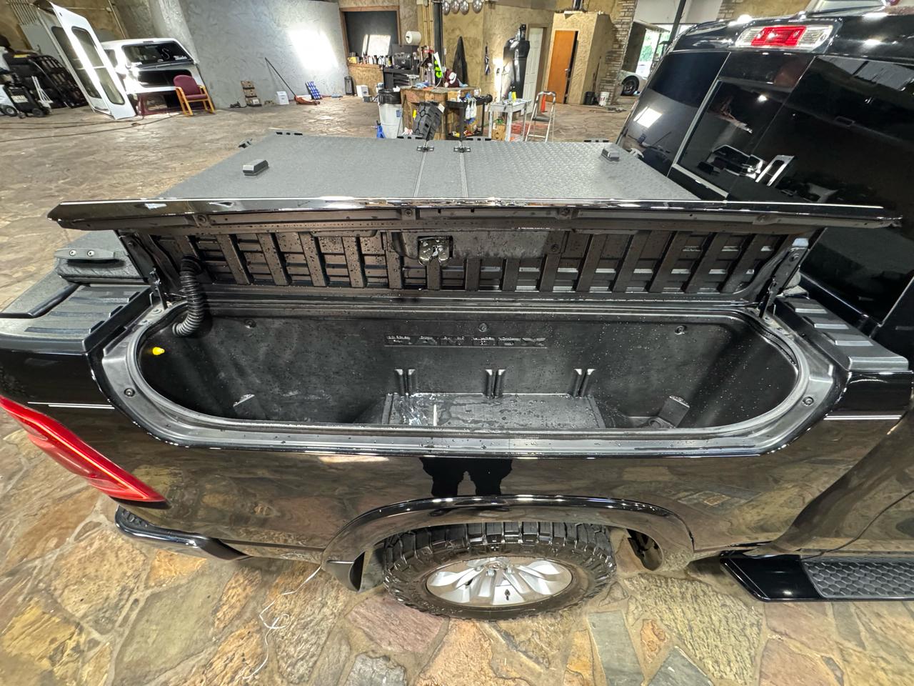 RAM 1500 Laramie 4x4 Crew Cab 5'7" Box 2019