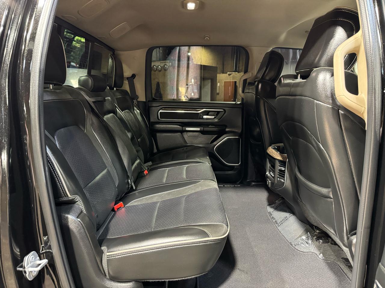 RAM 1500 Laramie 4x4 Crew Cab 5'7" Box 2019