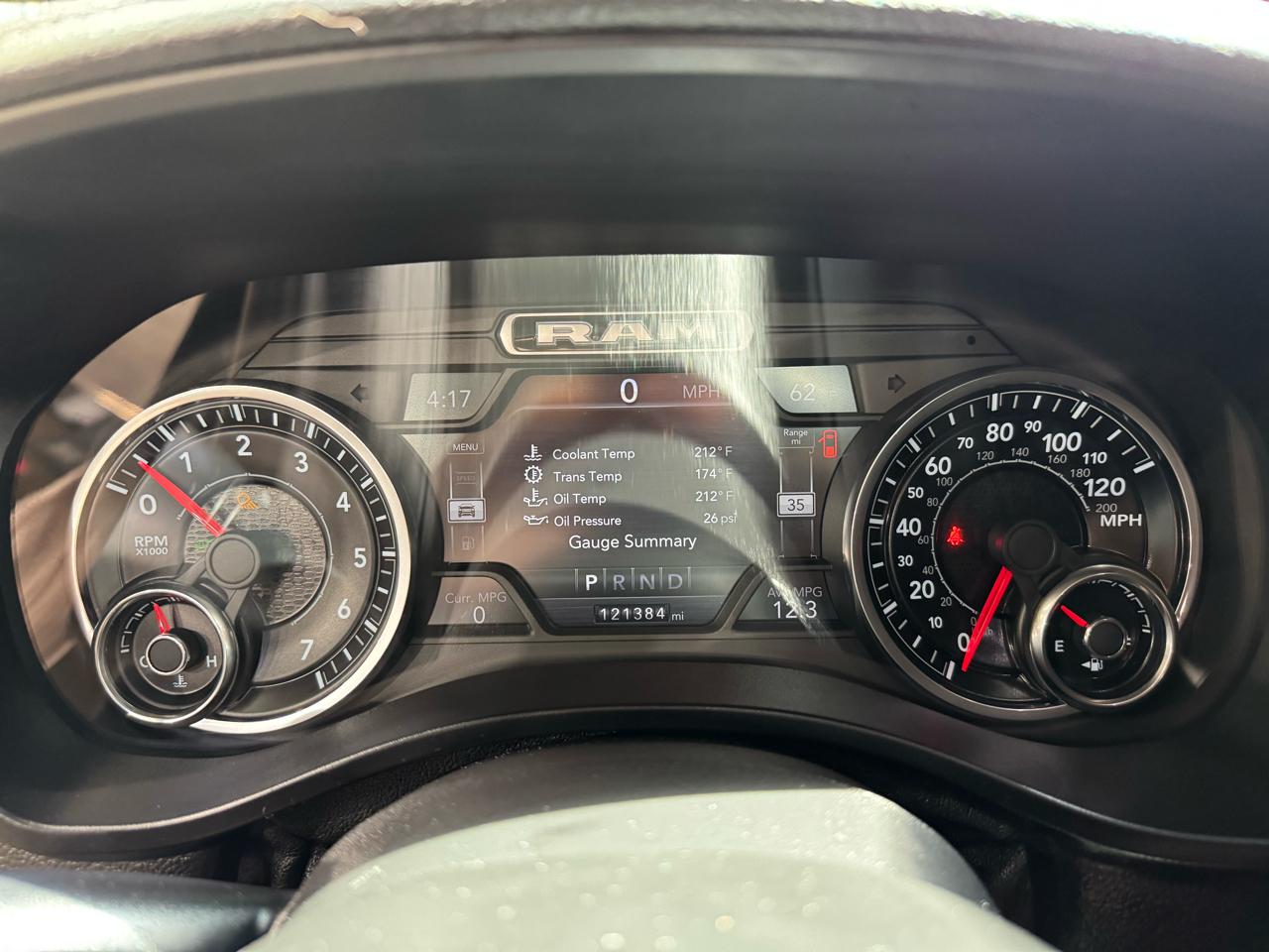 RAM 1500 Laramie 4x4 Crew Cab 5'7" Box 2019