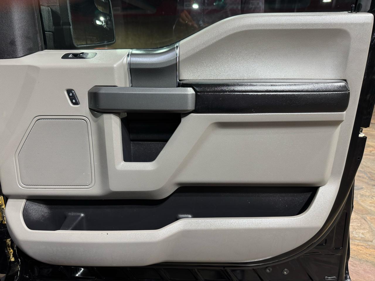Ford F-150 XLT 2WD SuperCrew 5.5' Box 2016