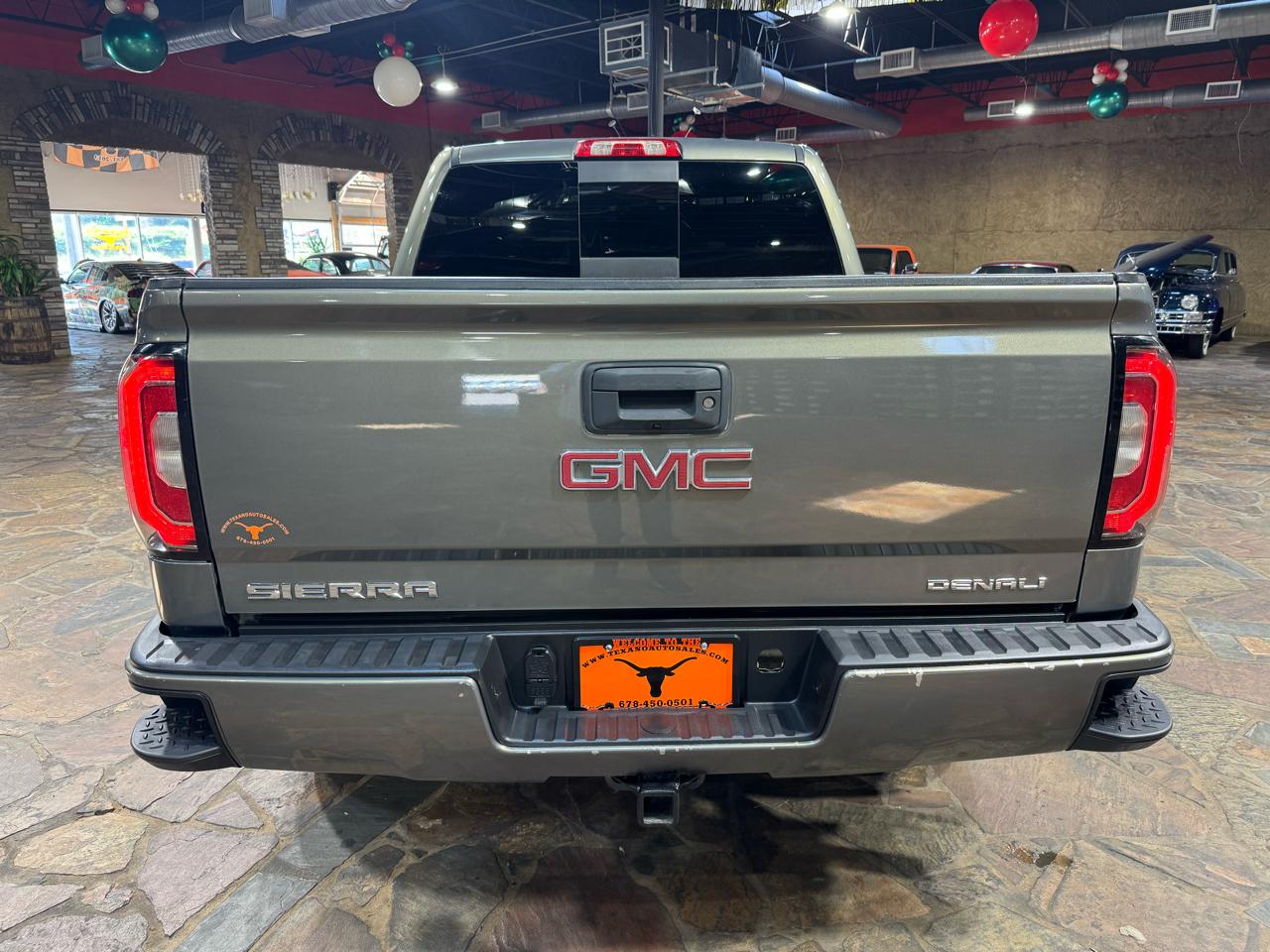GMC Sierra 1500 4WD Crew Cab 143.5" Denali 2018