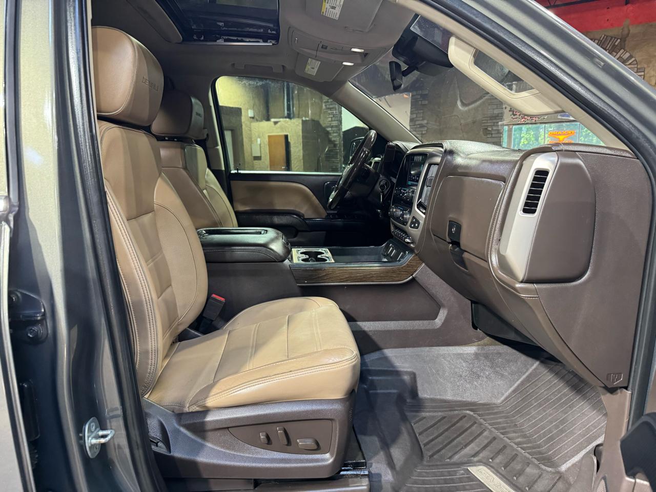 GMC Sierra 1500 4WD Crew Cab 143.5" Denali 2018