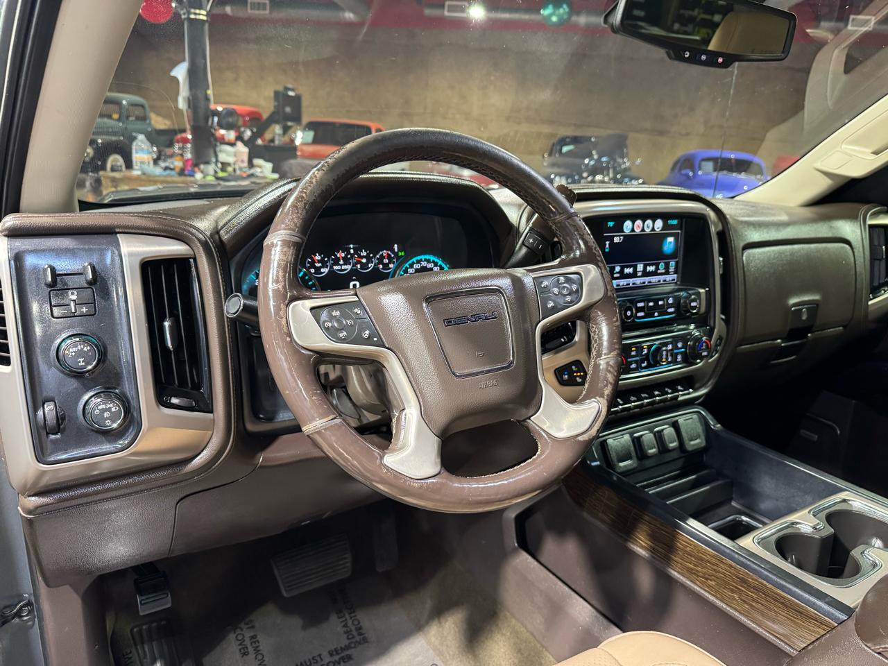 GMC Sierra 1500 4WD Crew Cab 143.5" Denali 2018