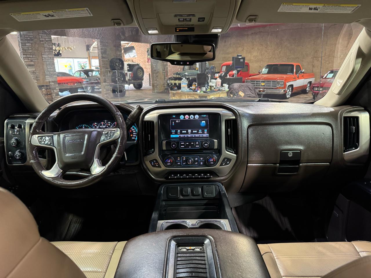 GMC Sierra 1500 4WD Crew Cab 143.5" Denali 2018