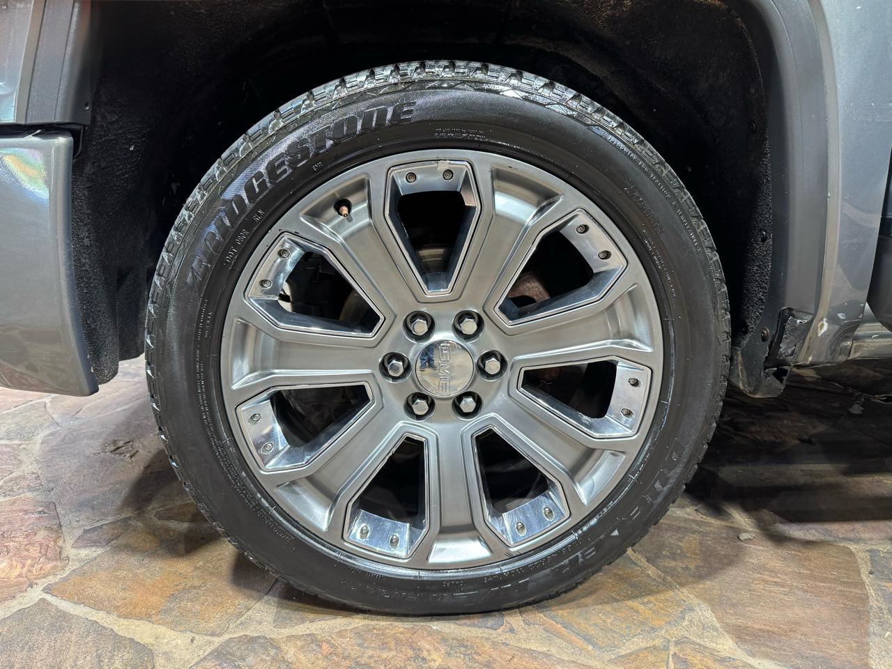 GMC Sierra 1500 4WD Crew Cab 143.5" Denali 2018