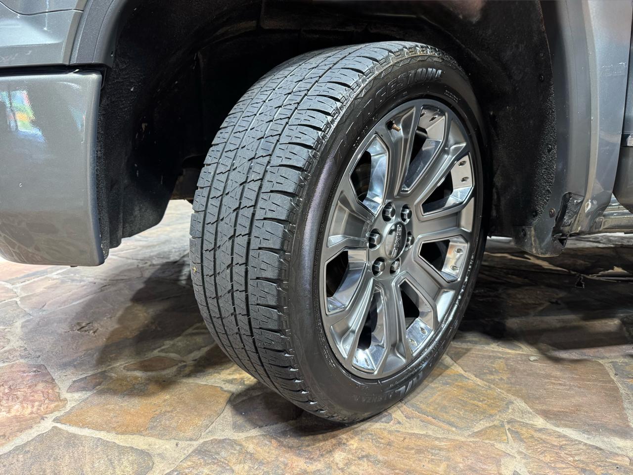 GMC Sierra 1500 4WD Crew Cab 143.5" Denali 2018