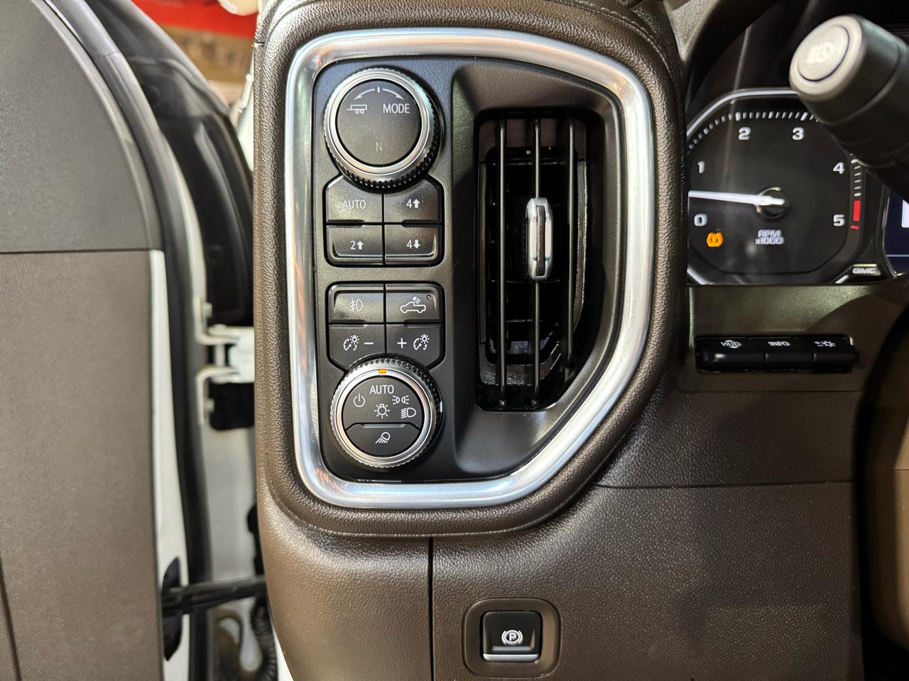 GMC Sierra 2500HD 4WD Crew Cab 159" Denali 2021