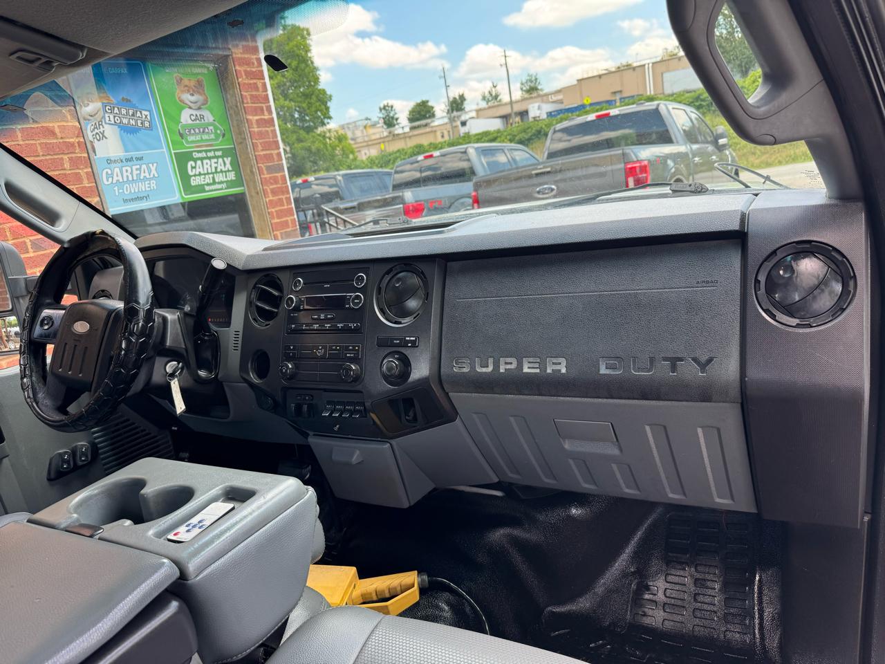 Ford Super Duty F-350 DRW 2WD Reg Cab 141" WB 60" CA XLT 2011