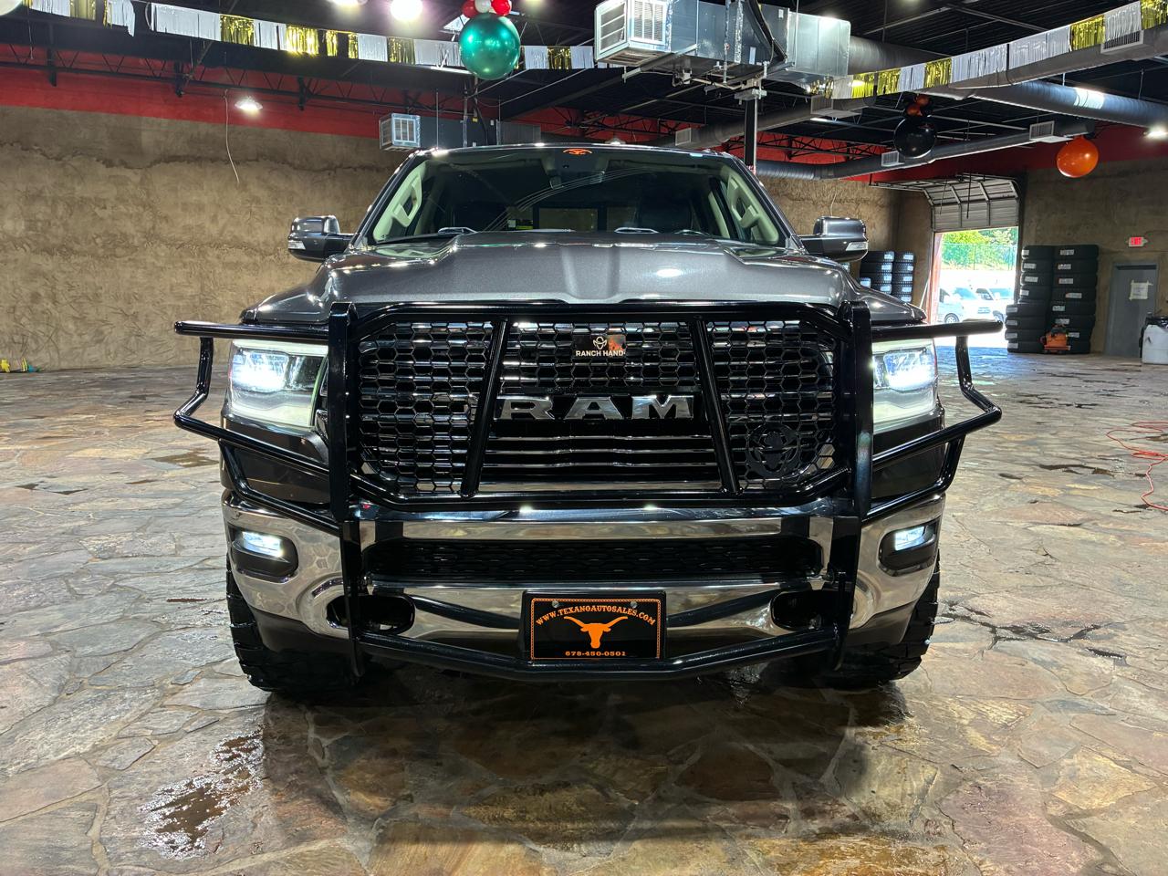 RAM 1500 Laramie 4x2 Quad Cab 6'4" Box 2020