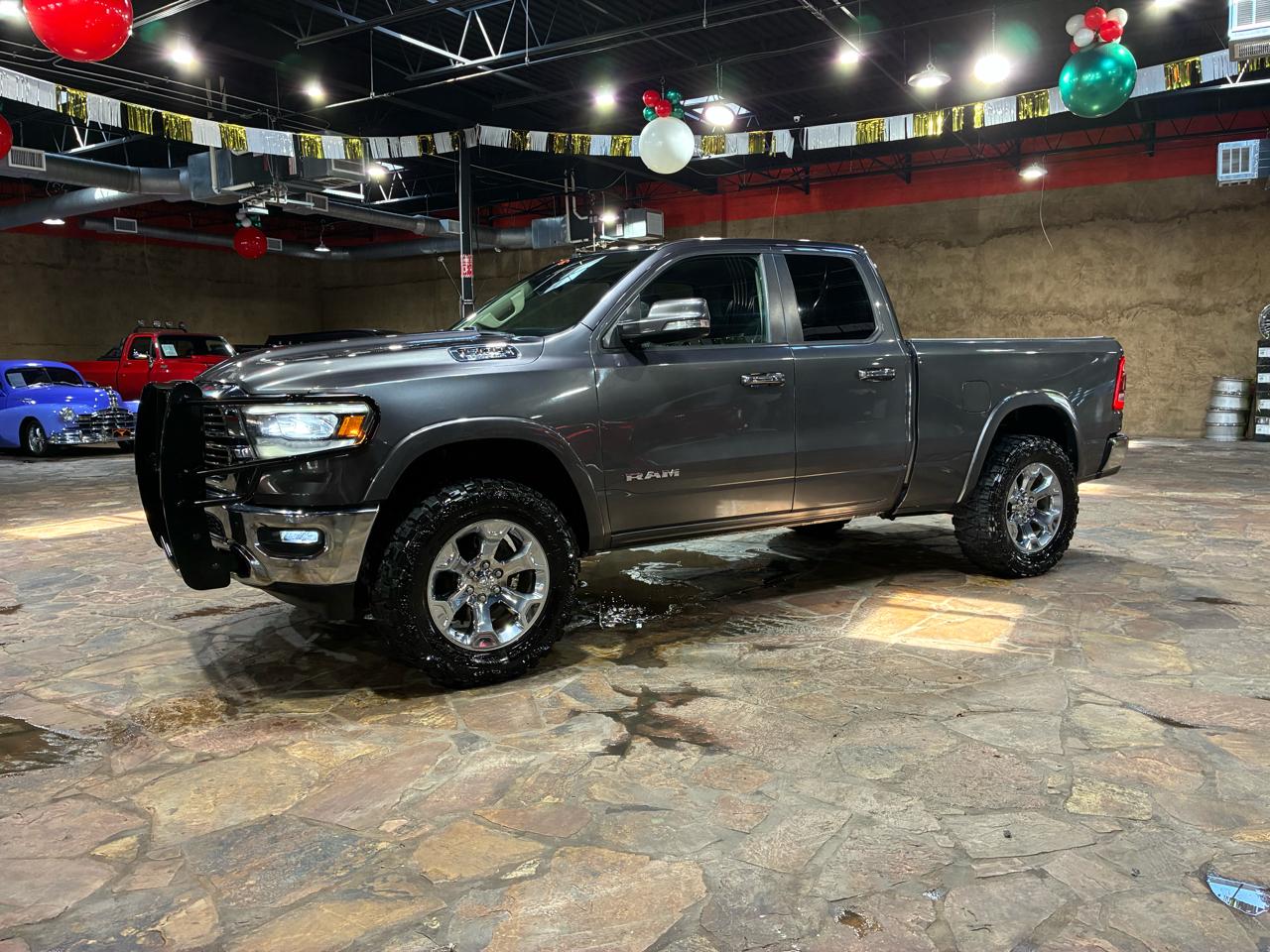 RAM 1500 Laramie 4x2 Quad Cab 6'4" Box 2020