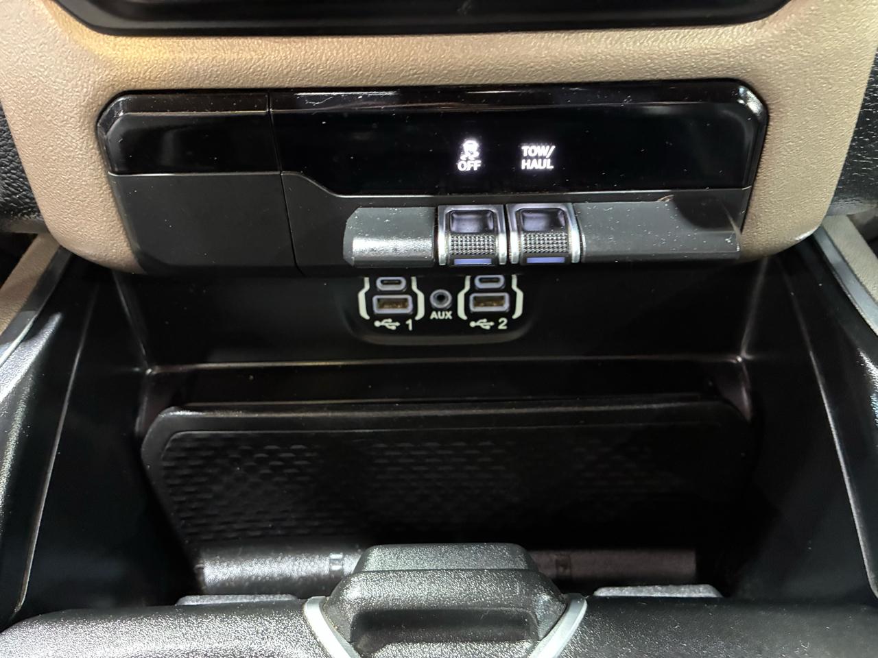 RAM 1500 Laramie 4x2 Quad Cab 6'4" Box 2020