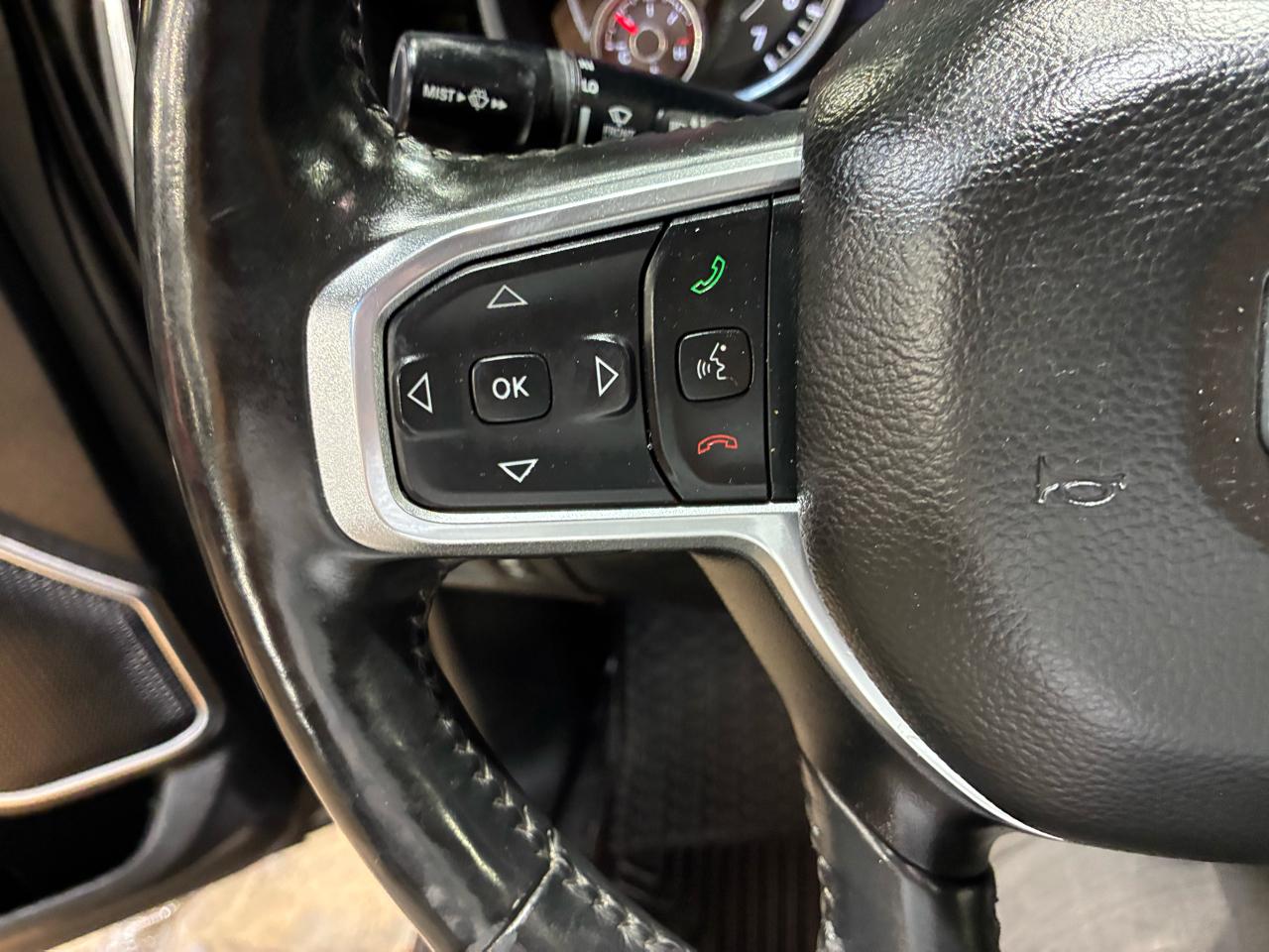 RAM 1500 Laramie 4x2 Quad Cab 6'4" Box 2020