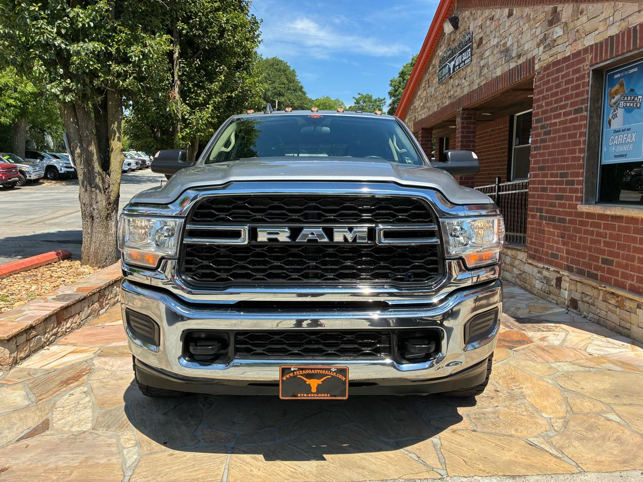 RAM 3500 Tradesman 4x4 Crew Cab 8' Box 2020