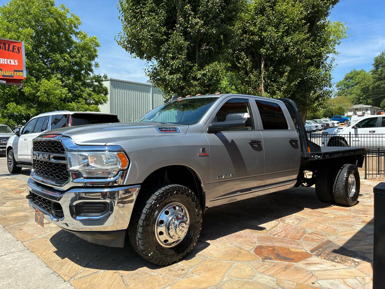 RAM 3500 Tradesman 4x4 Crew Cab 8' Box 2020