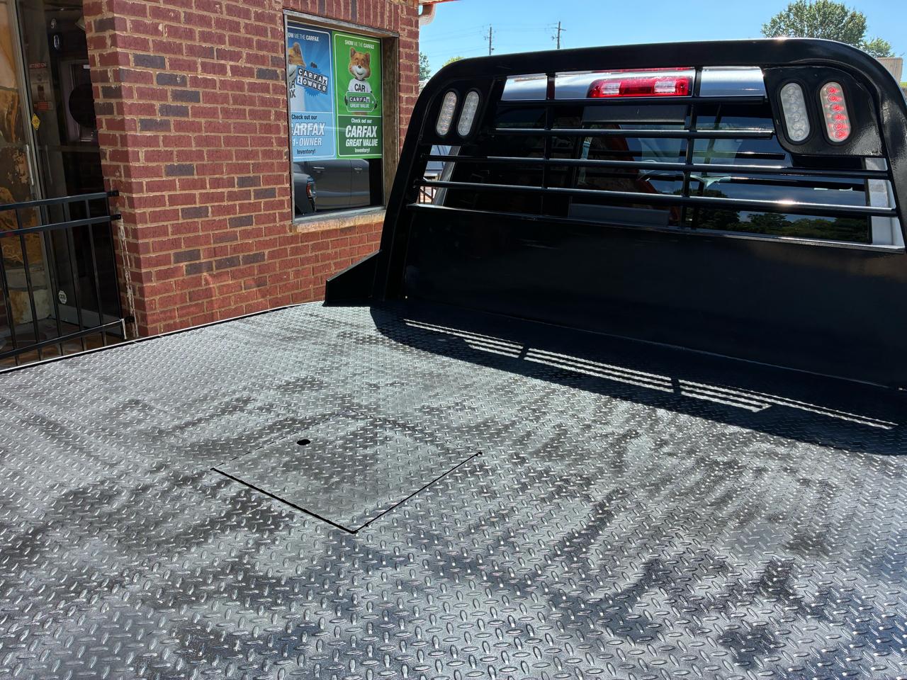 RAM 3500 Tradesman 4x4 Crew Cab 8' Box 2020