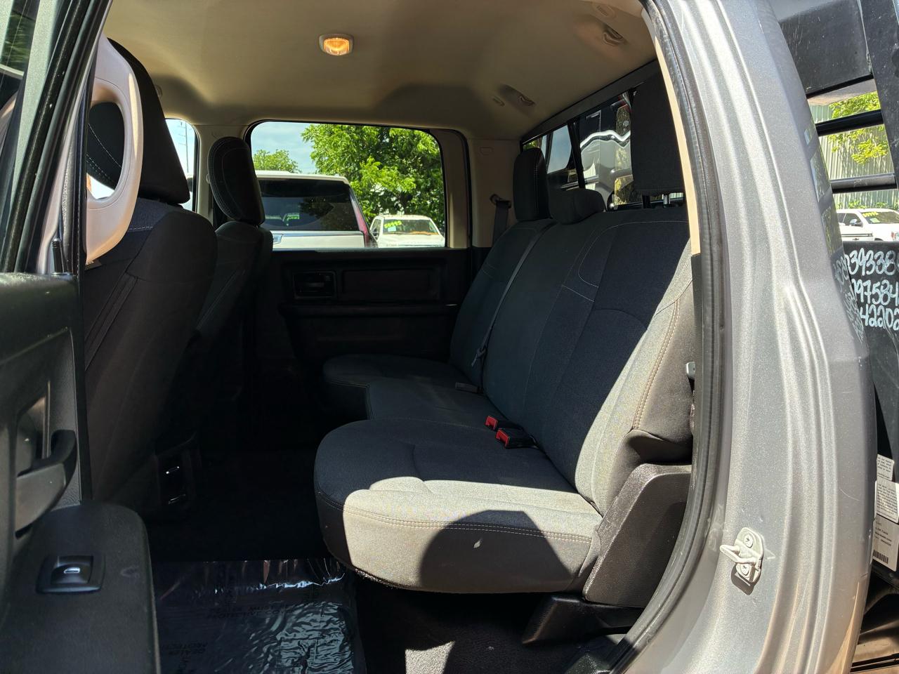 RAM 3500 Tradesman 4x4 Crew Cab 8' Box 2020