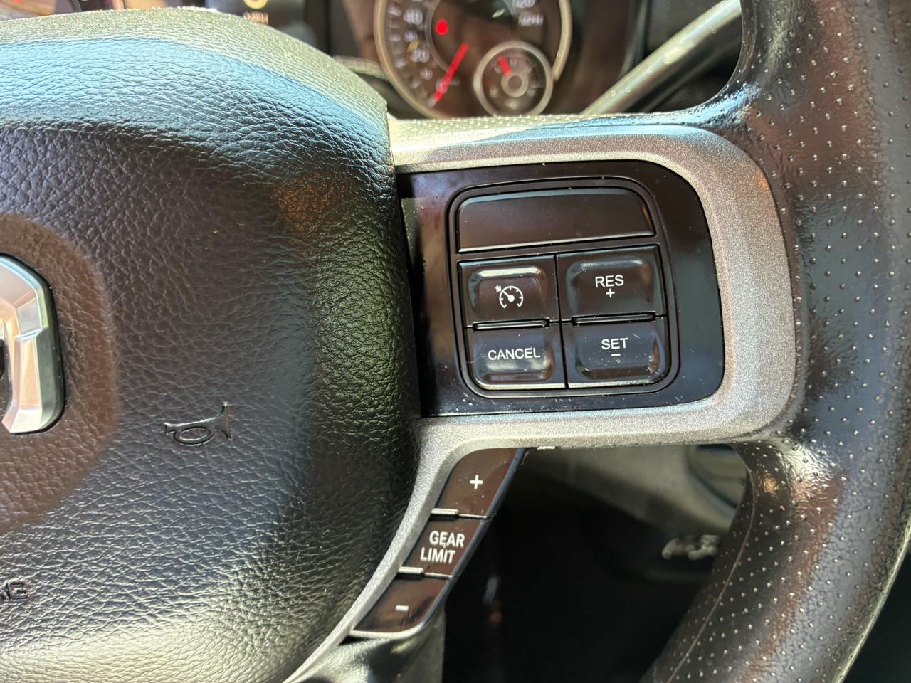 RAM 3500 Tradesman 4x4 Crew Cab 8' Box 2020