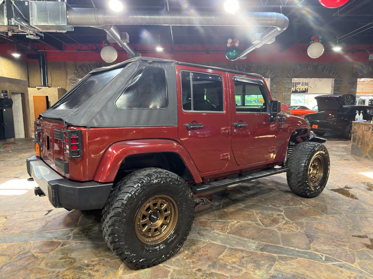 Jeep Wrangler Unlimited 4WD 4dr Sahara 2009