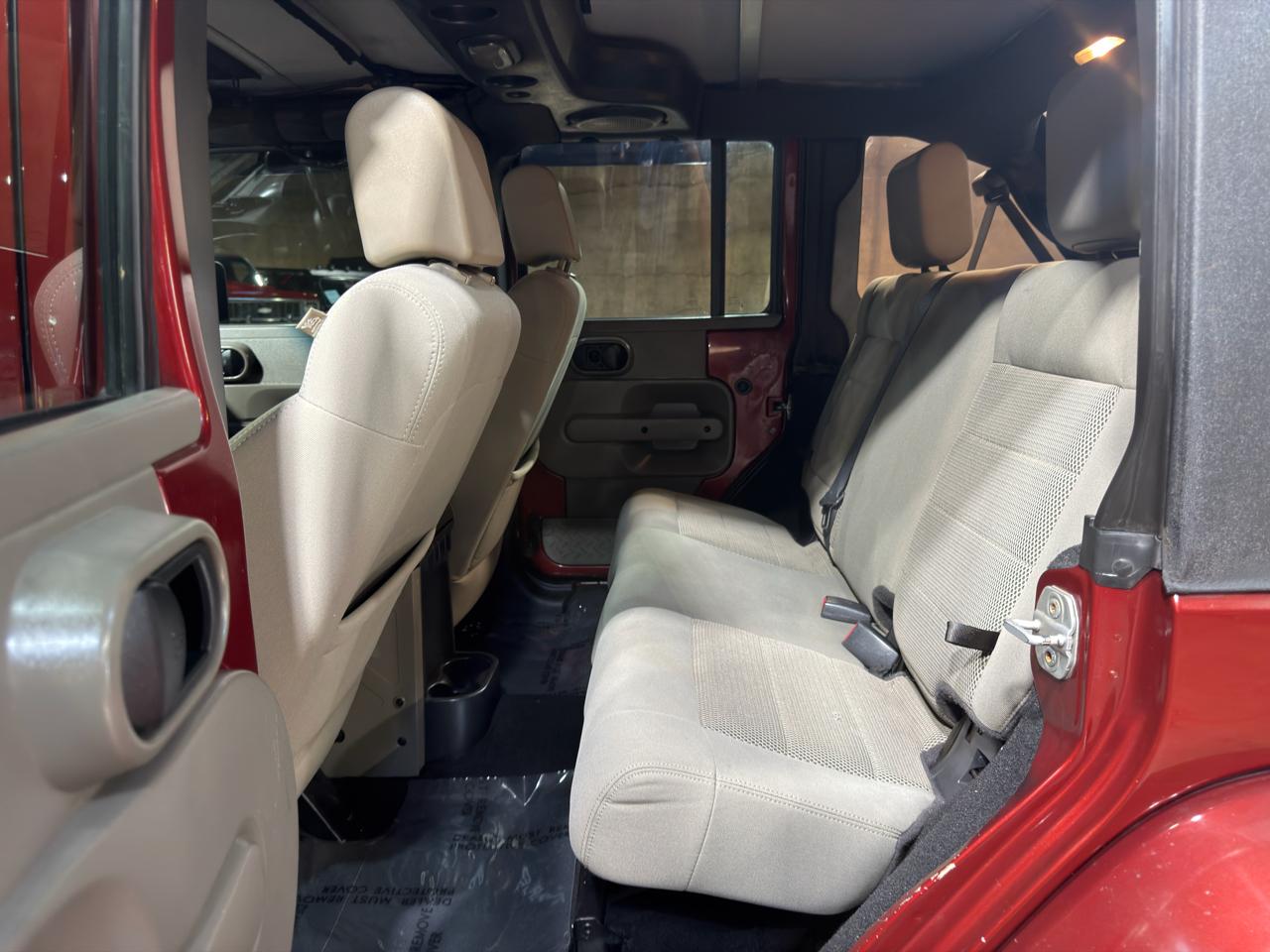 Jeep Wrangler Unlimited 4WD 4dr Sahara 2009