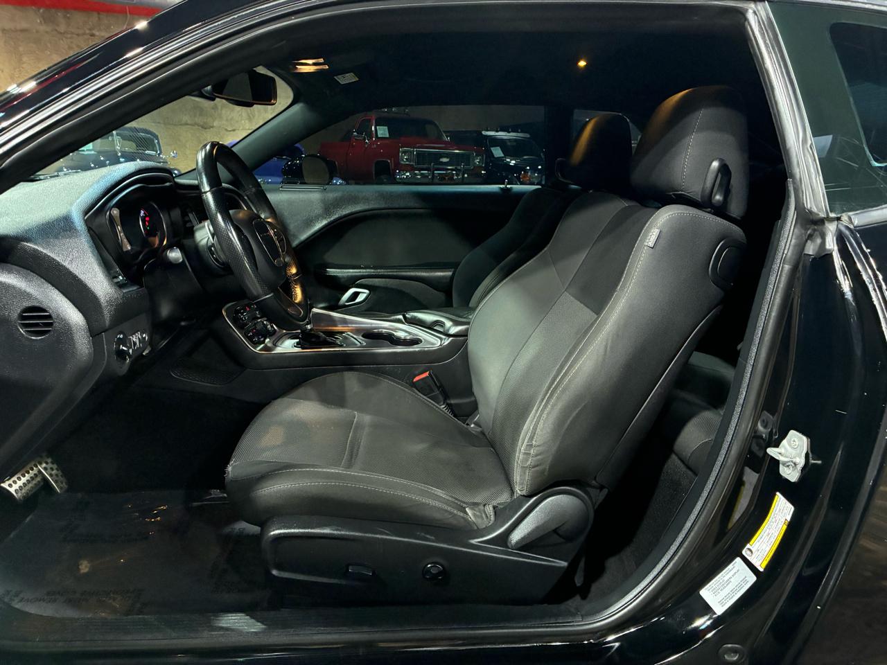Dodge Challenger 2dr Cpe R/T Shaker 2016