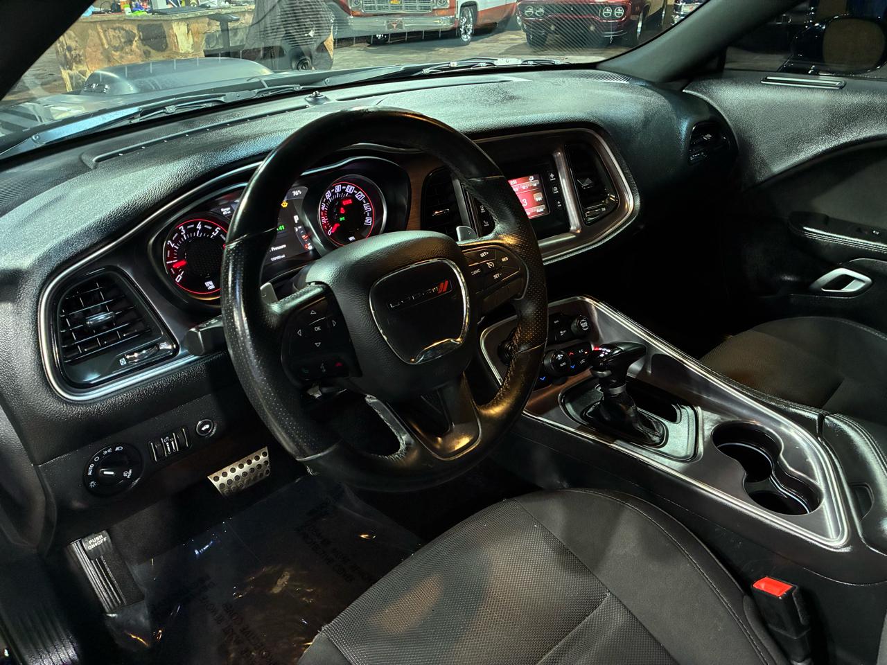 Dodge Challenger 2dr Cpe R/T Shaker 2016