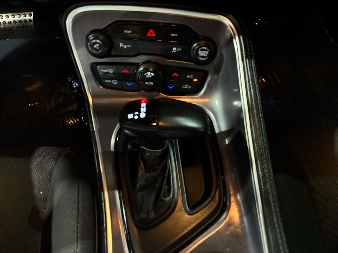 Dodge Challenger 2dr Cpe R/T Shaker 2016