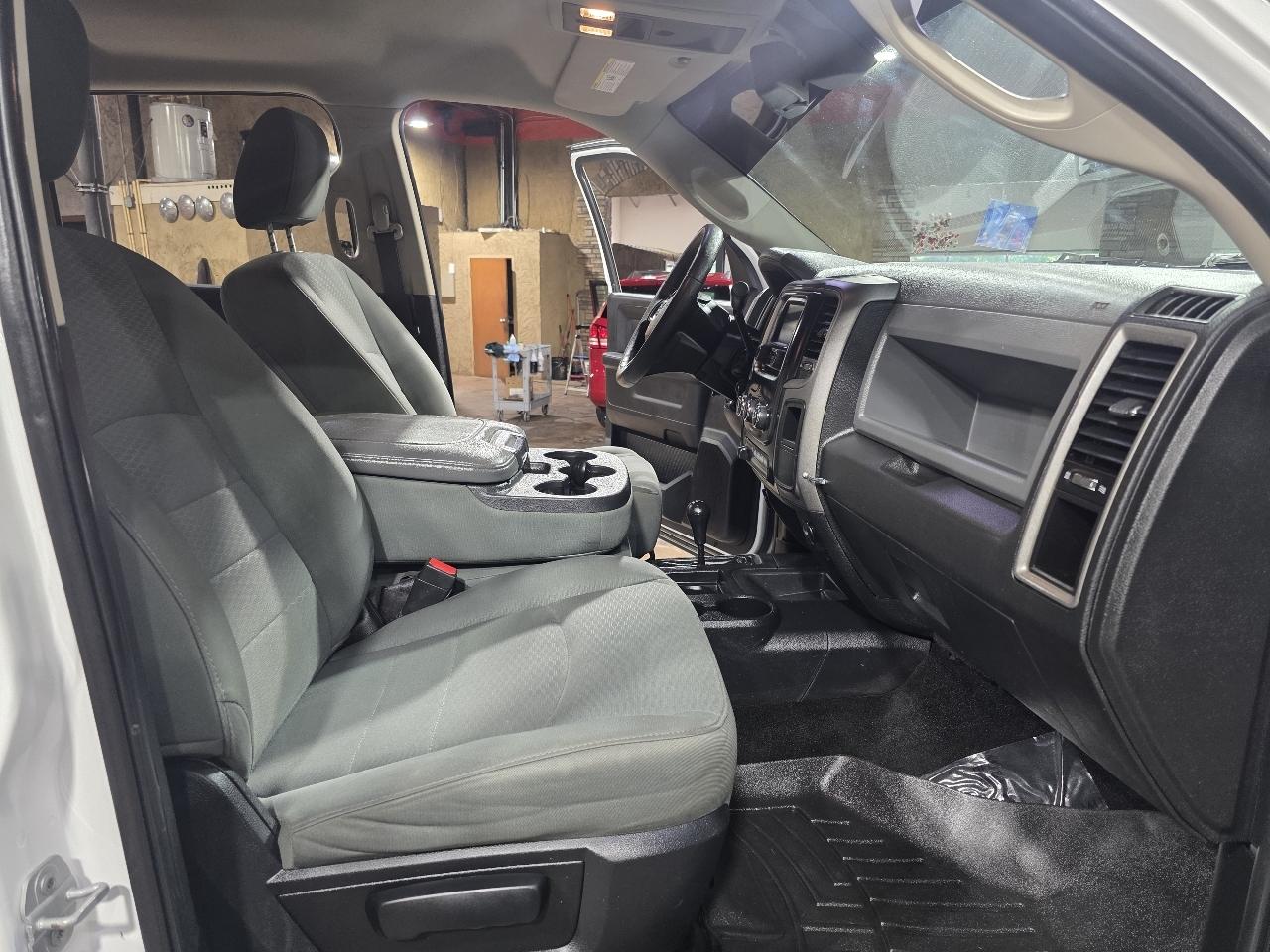 RAM 2500 4WD Crew Cab 149" Tradesman Power Wagon 2015
