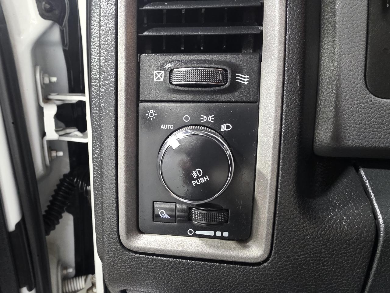 RAM 2500 4WD Crew Cab 149" Tradesman Power Wagon 2015