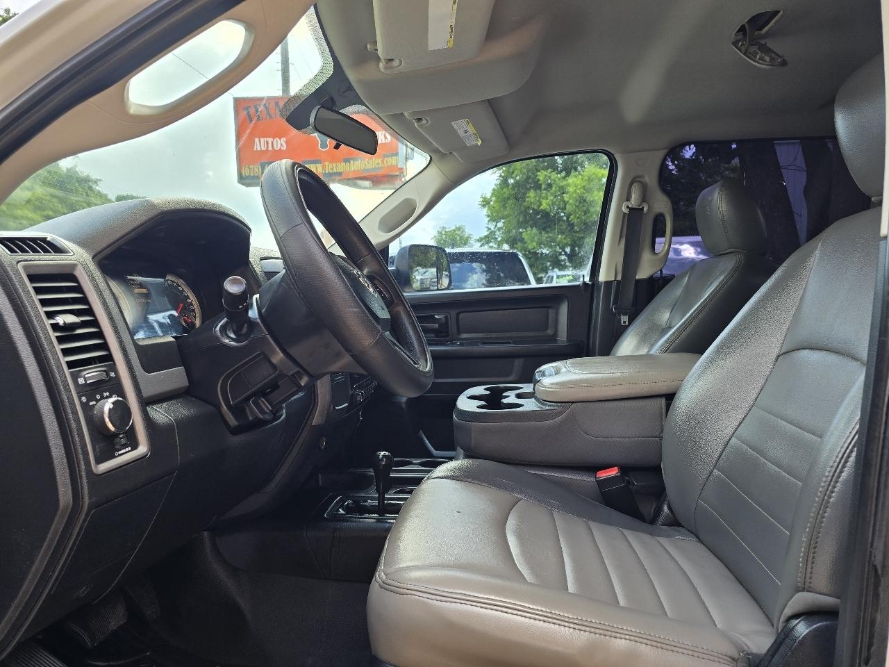 RAM 3500 4WD Crew Cab 172" WB 60" CA Tradesman 2014