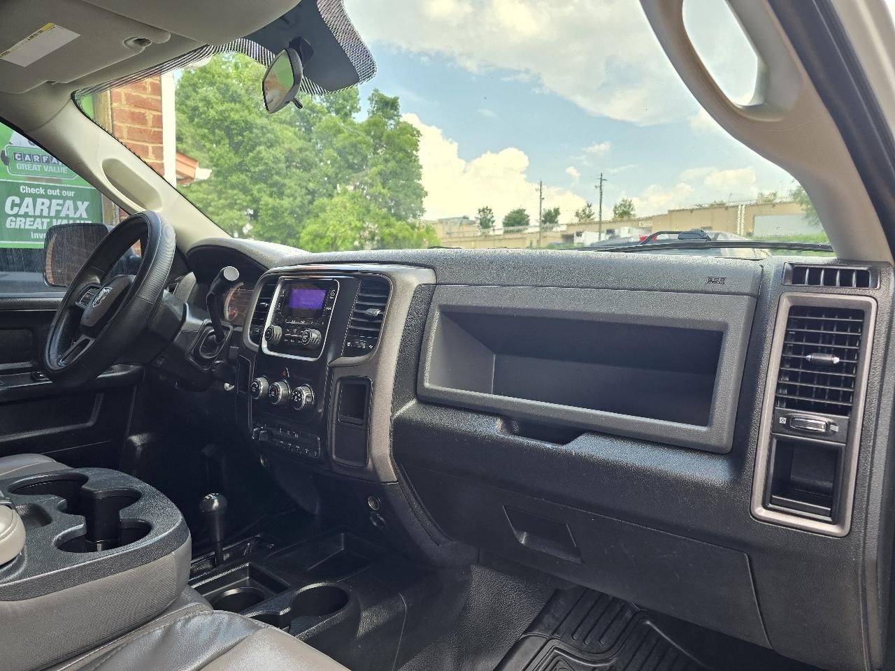 RAM 3500 4WD Crew Cab 172" WB 60" CA Tradesman 2014