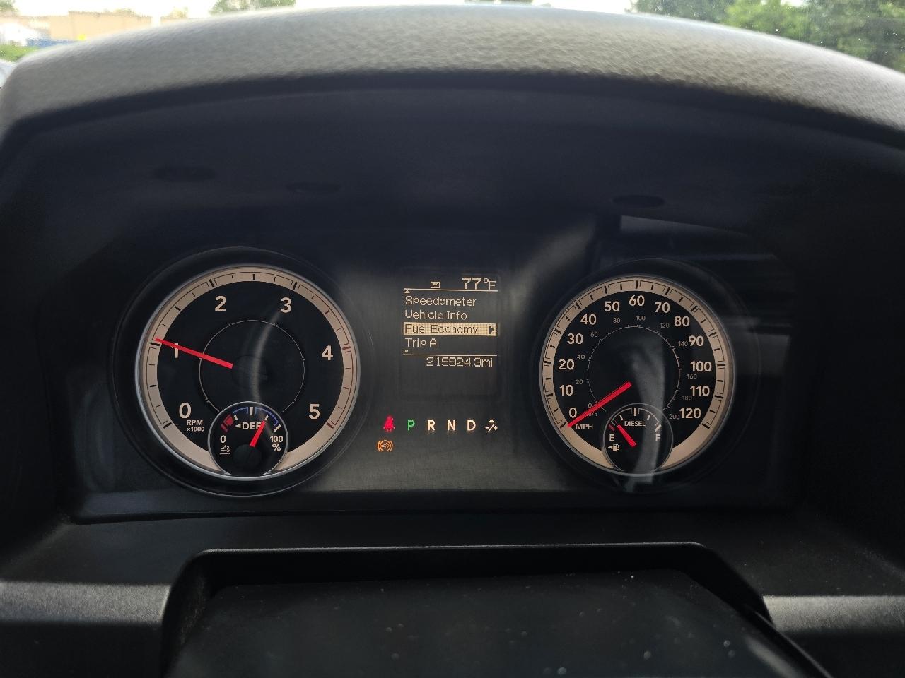 RAM 3500 4WD Crew Cab 172" WB 60" CA Tradesman 2014