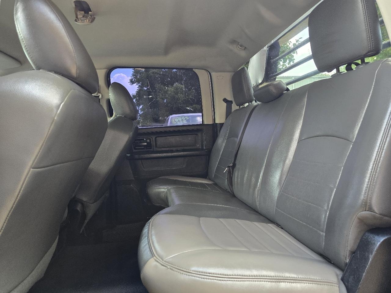RAM 3500 4WD Crew Cab 172" WB 60" CA Tradesman 2014
