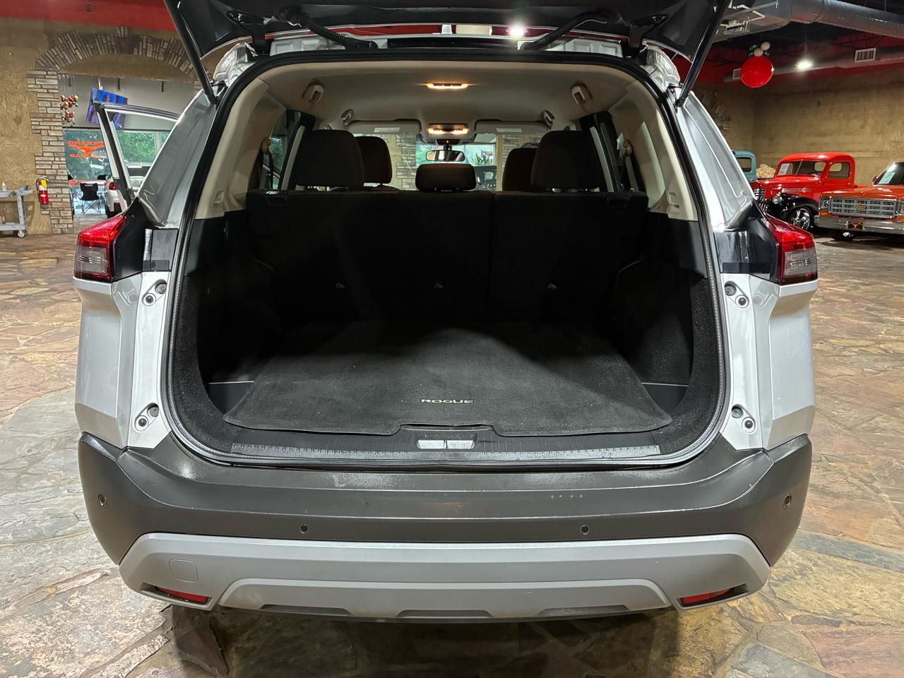 Nissan Rogue FWD SV 2021