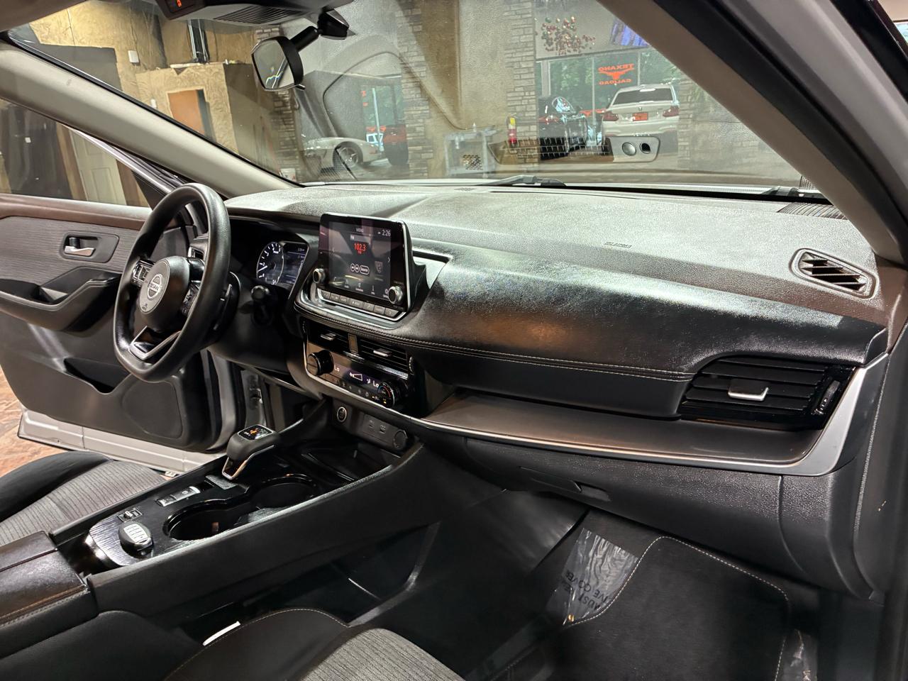 Nissan Rogue FWD SV 2021