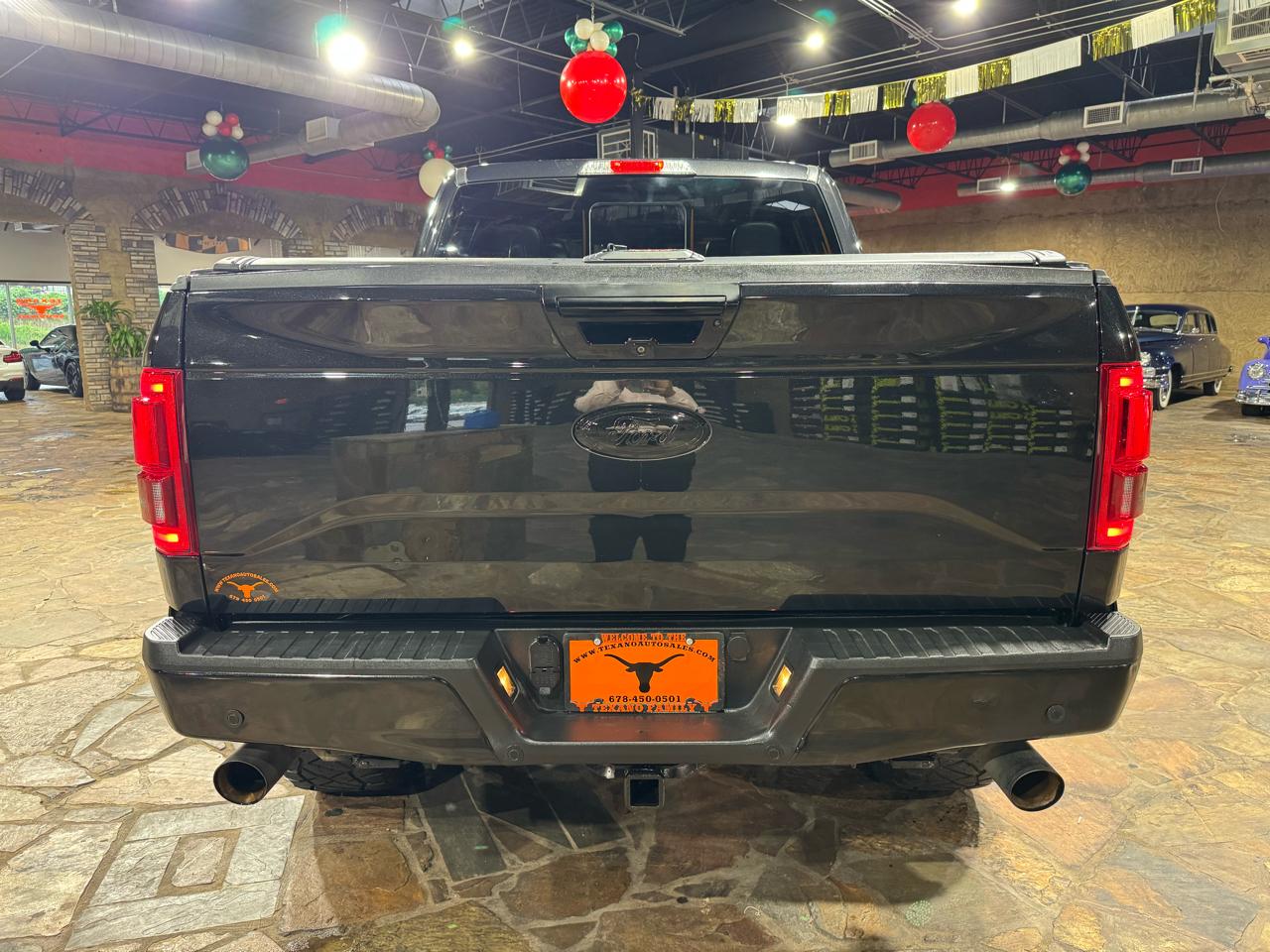 Ford F-150 4WD SuperCrew 145" Lariat 2015