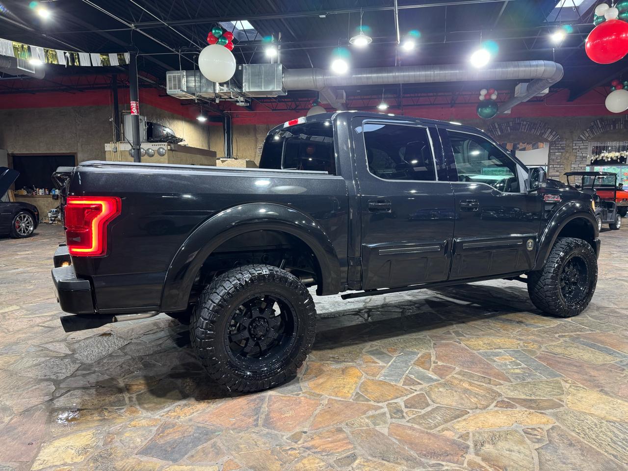 Ford F-150 4WD SuperCrew 145" Lariat 2015