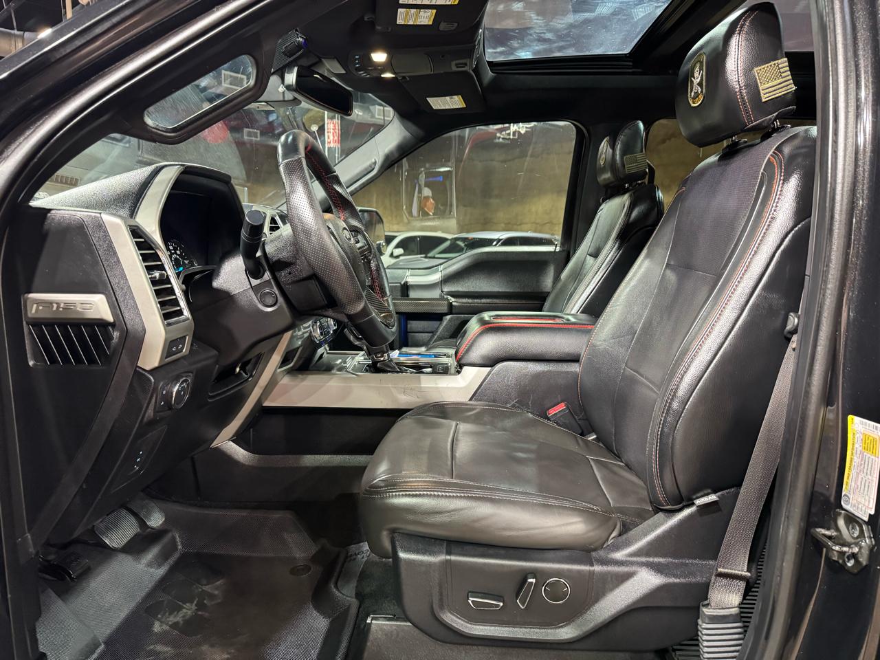 Ford F-150 4WD SuperCrew 145" Lariat 2015