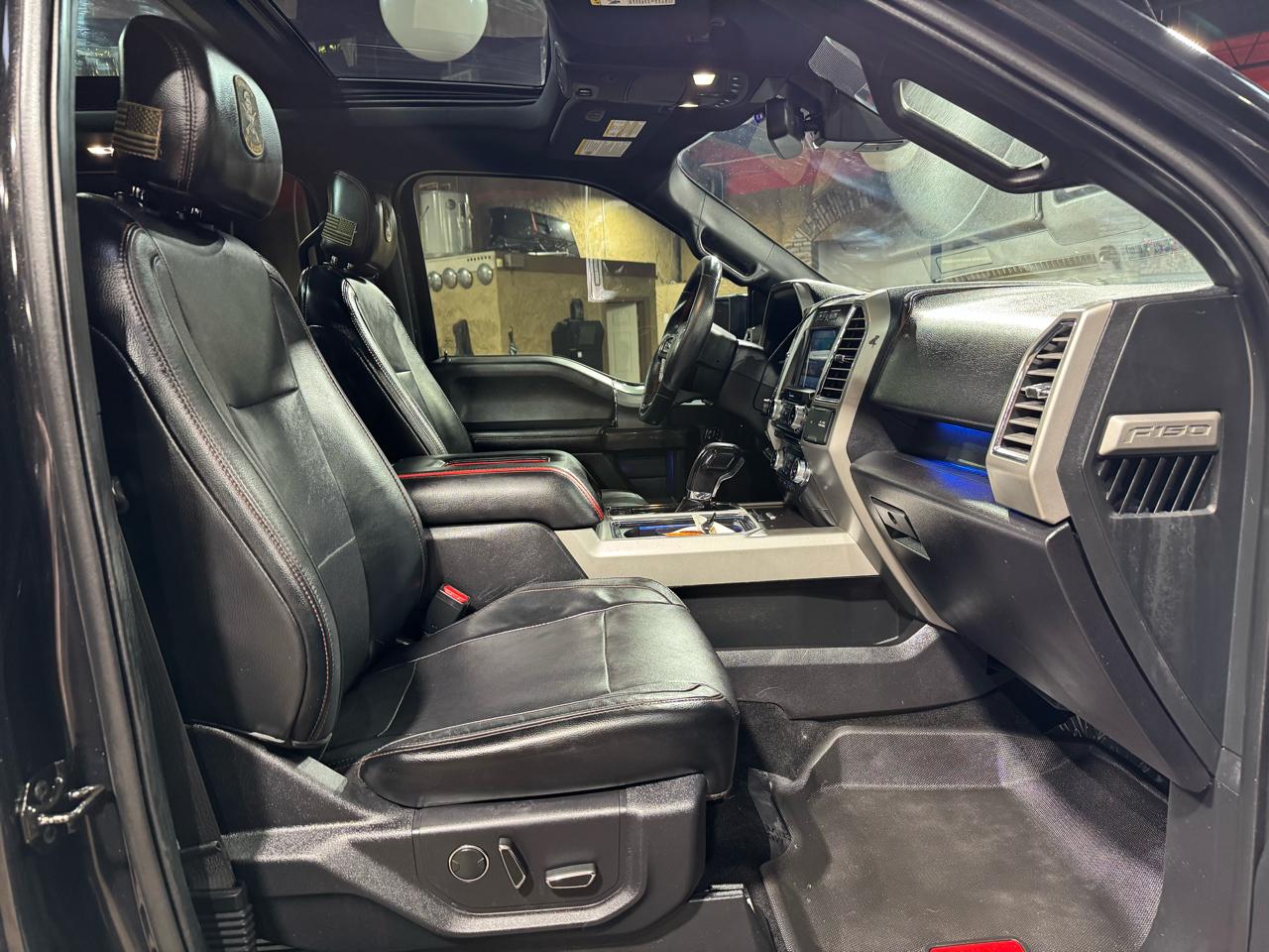 Ford F-150 4WD SuperCrew 145" Lariat 2015