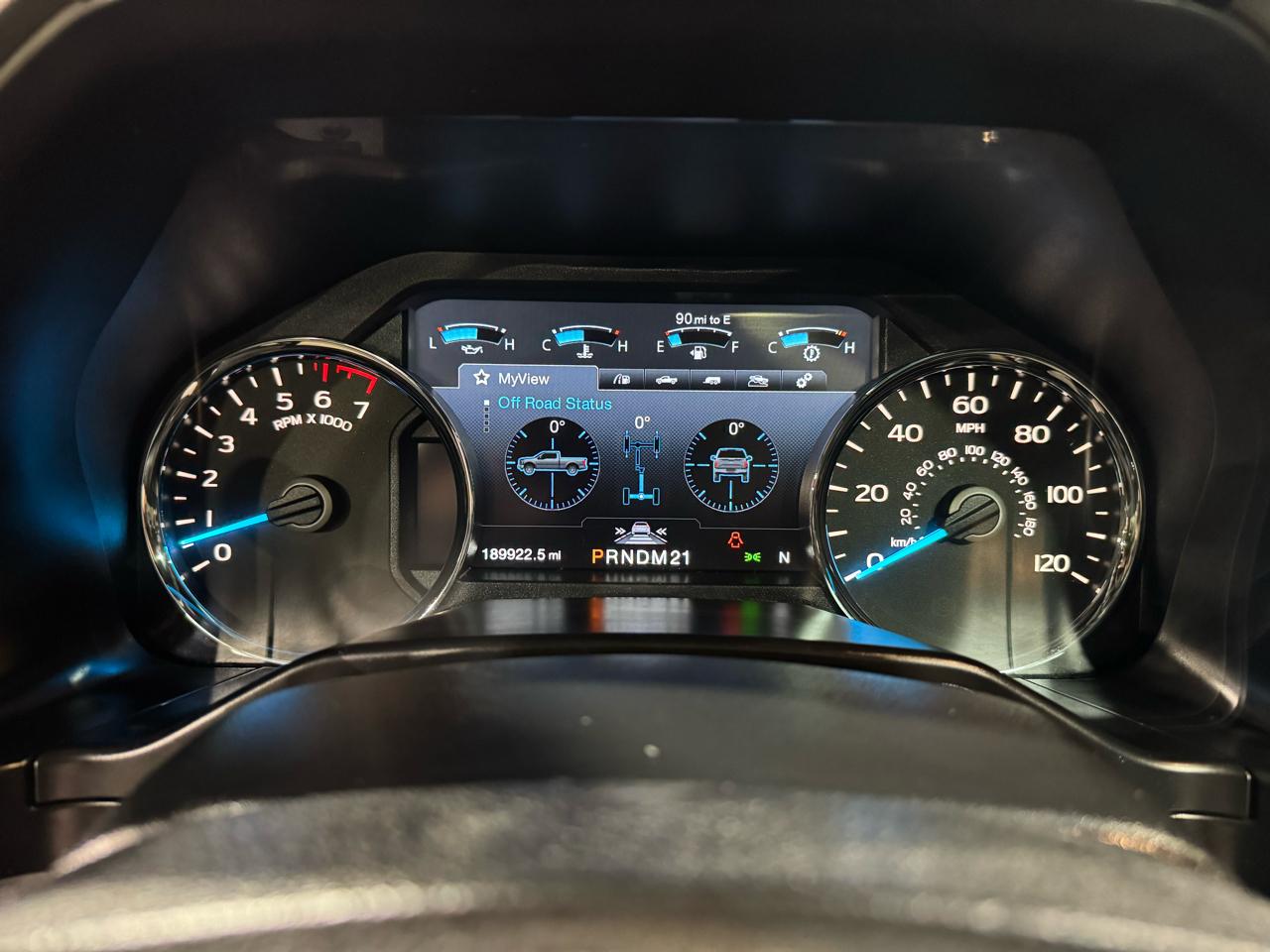 Ford F-150 4WD SuperCrew 145" Lariat 2015