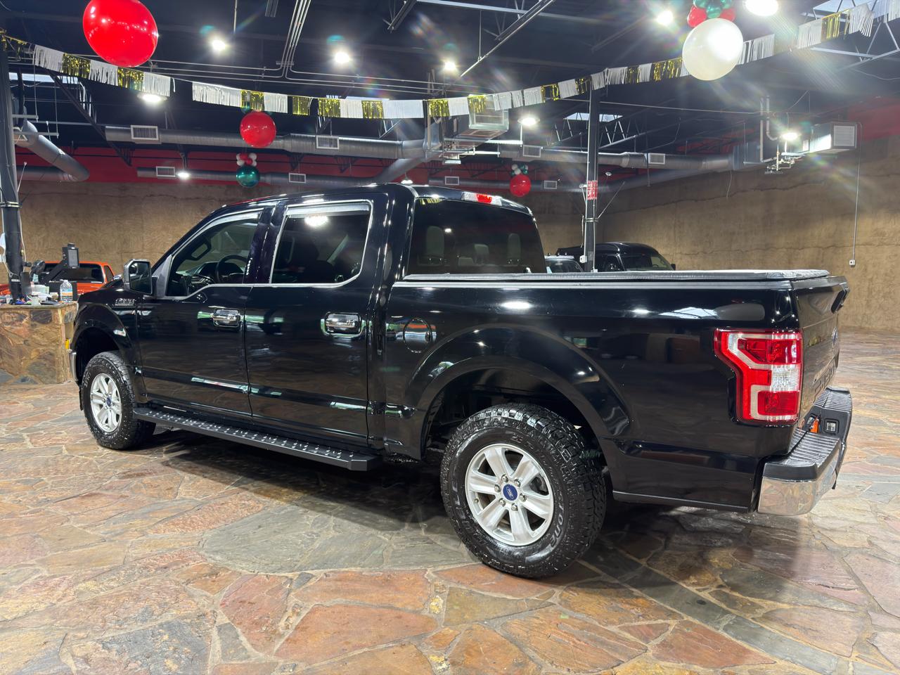 Ford F-150 2WD SuperCrew 150" XLT 2018