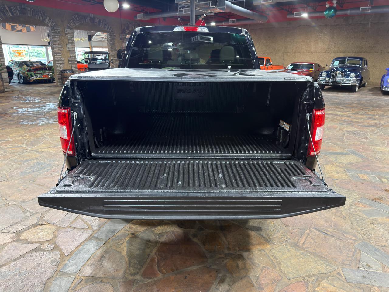 Ford F-150 2WD SuperCrew 150" XLT 2018