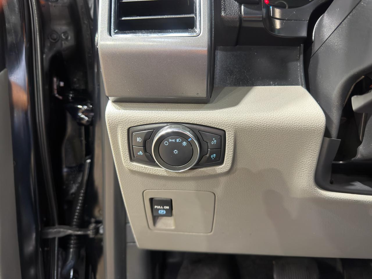 Ford F-150 2WD SuperCrew 150" XLT 2018