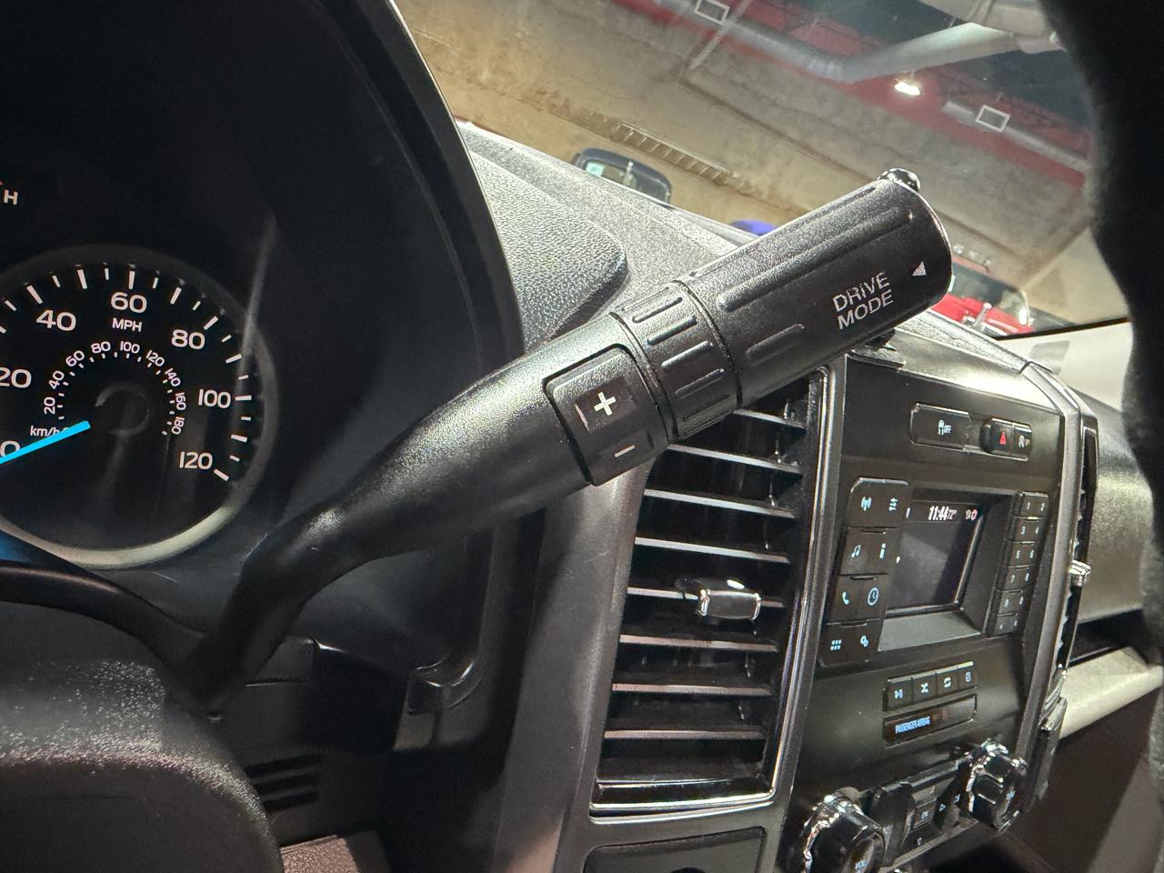 Ford F-150 2WD SuperCrew 150" XLT 2018