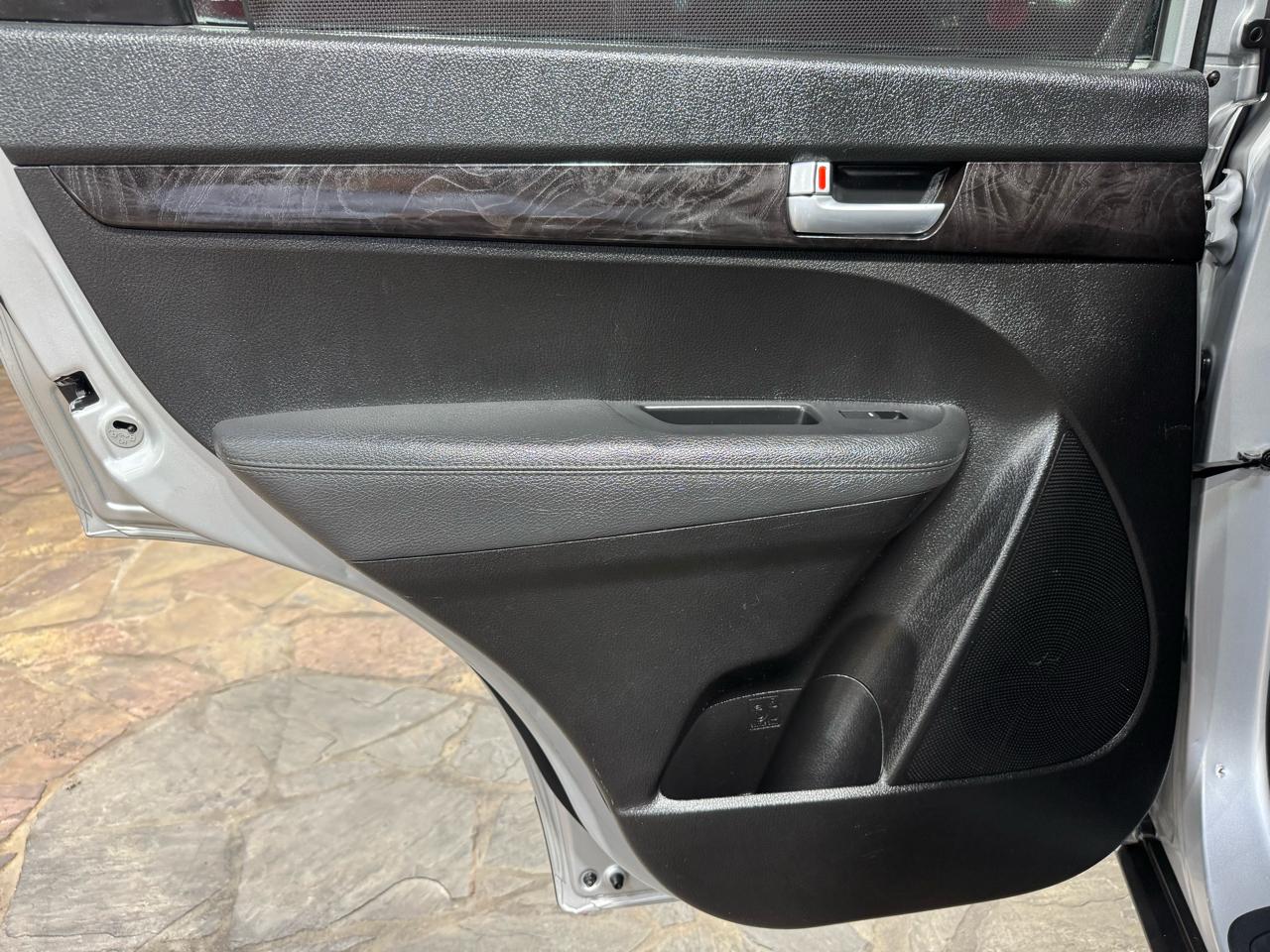 Kia Sorento 2WD 4dr I4 LX 2014