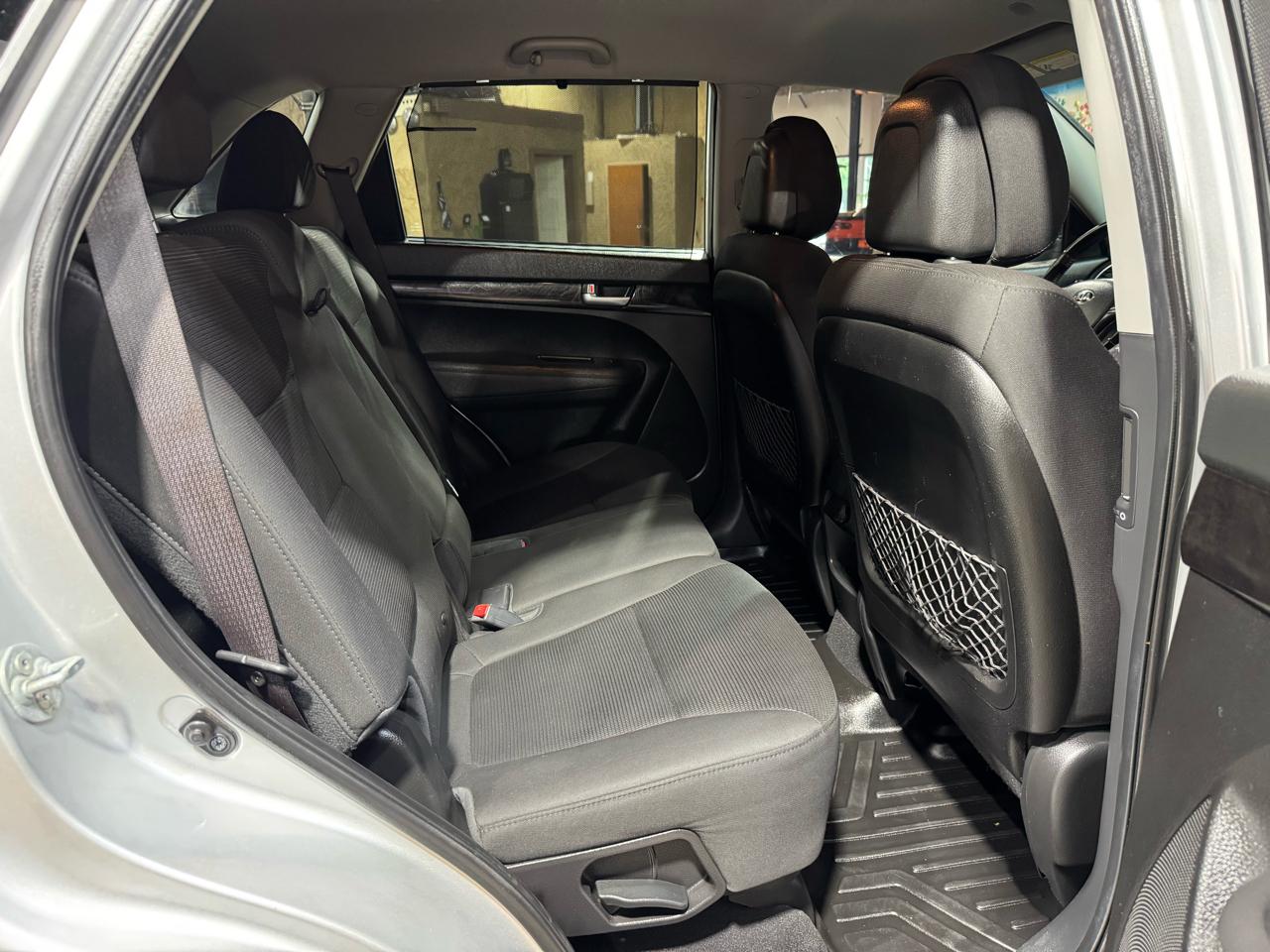 Kia Sorento 2WD 4dr I4 LX 2014