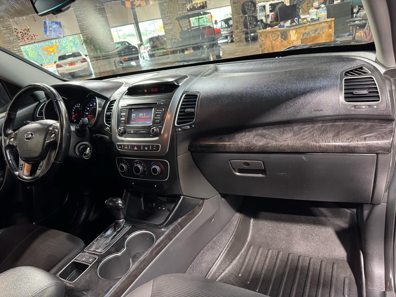 Kia Sorento 2WD 4dr I4 LX 2014