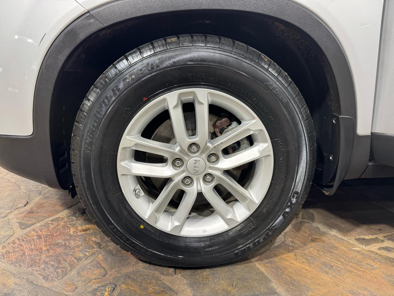 Kia Sorento 2WD 4dr I4 LX 2014