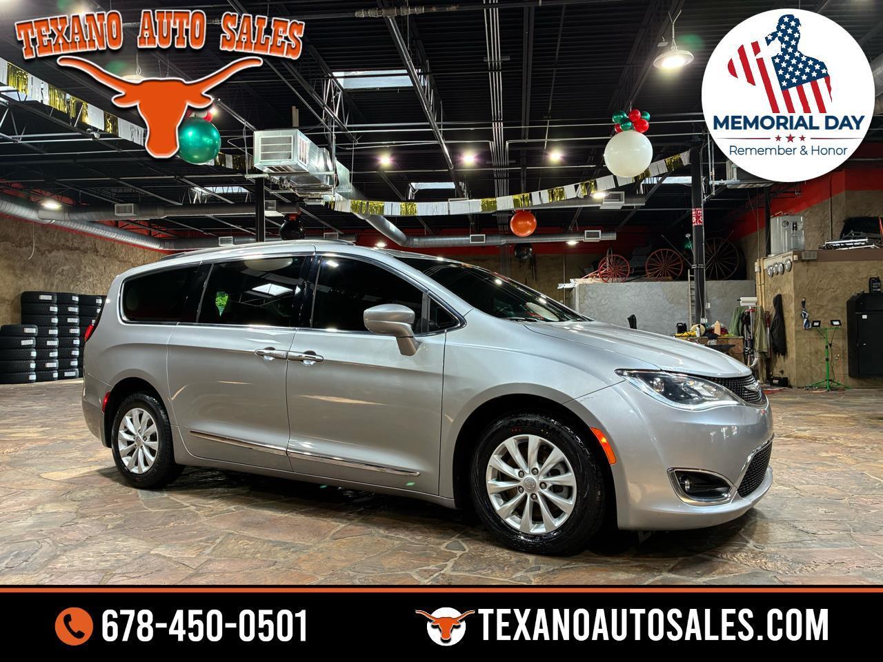 Chrysler Pacifica Touring-L FWD 2017
