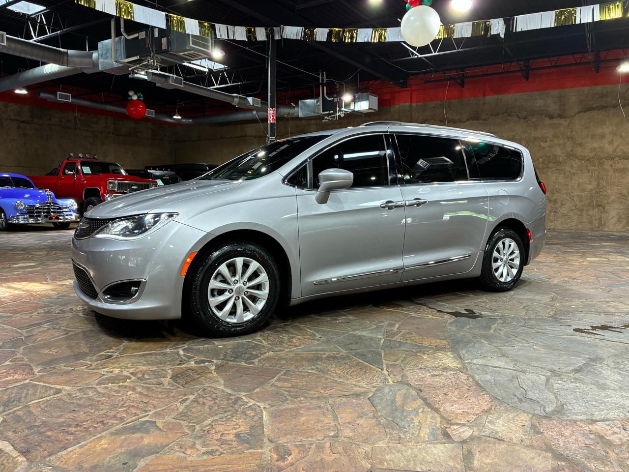 Chrysler Pacifica Touring-L FWD 2017