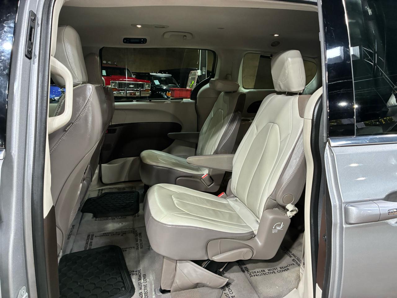 Chrysler Pacifica Touring-L FWD 2017